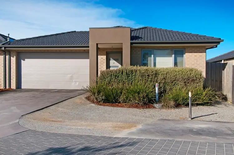 4/106 Broderick Road, Carrum Downs VIC 3201
