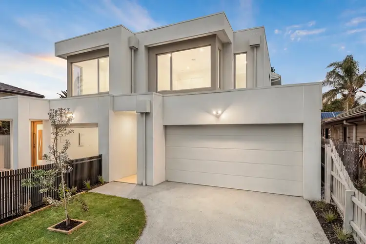 38A Ella Grove