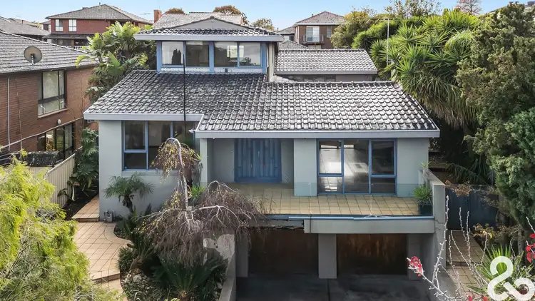 16 Gardiner Court