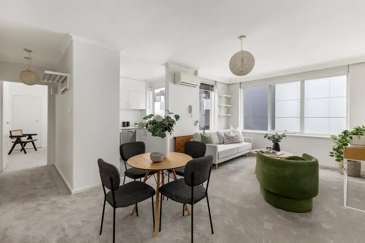 8/597 Orrong Road