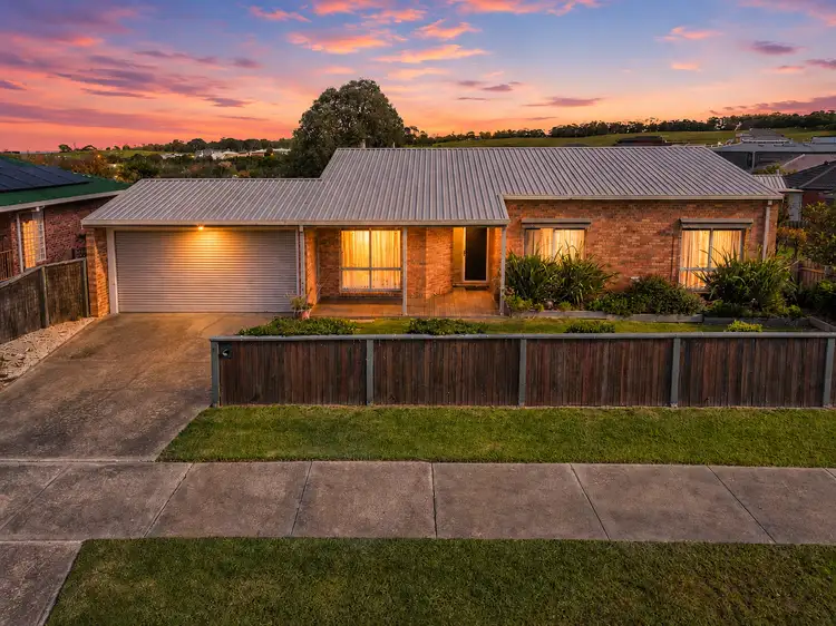 6 Stirling Drive