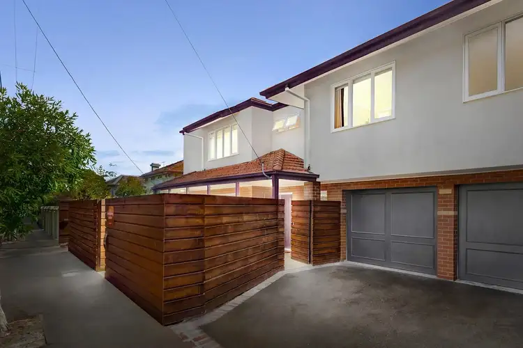 8A The Avenue