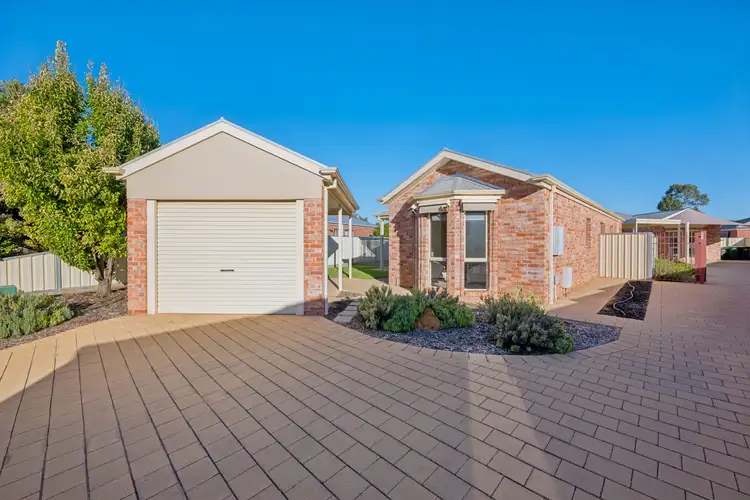 24 Canterbury Drive