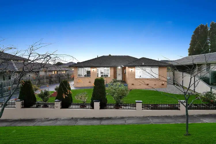 12 Lyndale Court