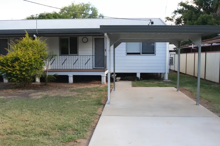 1/32 Old Airport Drive, Emerald QLD 4720