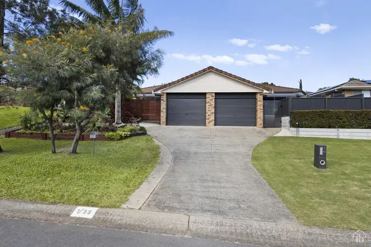 1/33 Amaroo Drive