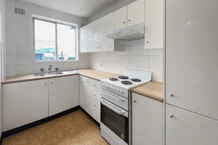 2/694 Victoria Road