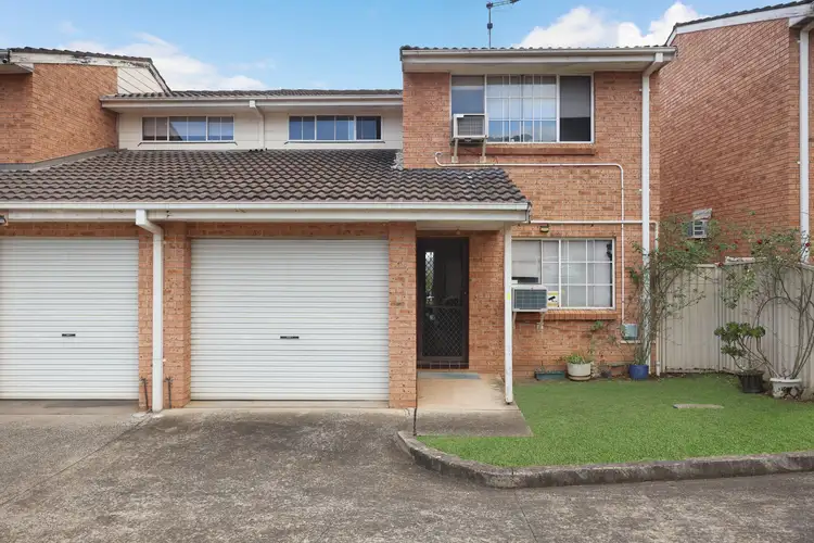 3/52 Parkhill Avenue