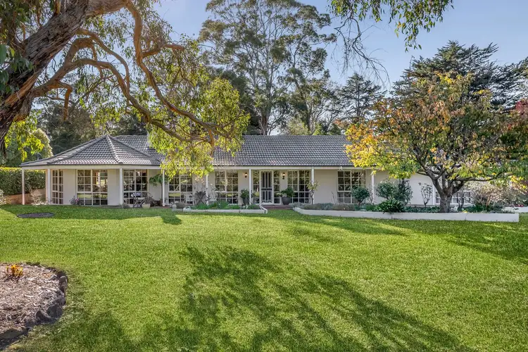 3 Vista Court