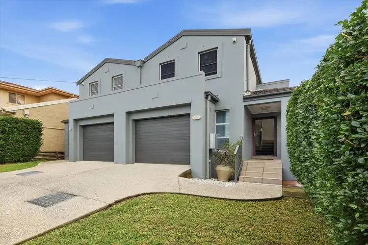 8 Mitchell Street