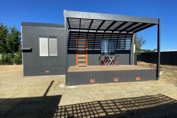 5 Simson Street