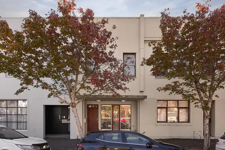 10 Hotham Street