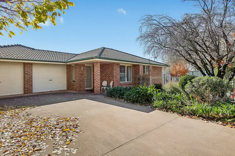 2/26 Woodside Close