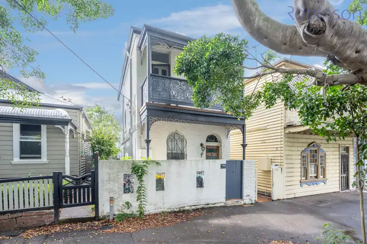 19 Bruce Street