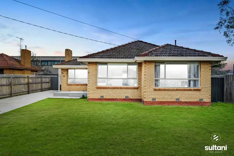 4 Glenys Court