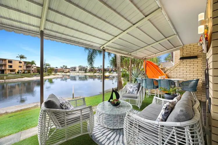 2/5 Goonawarra Drive