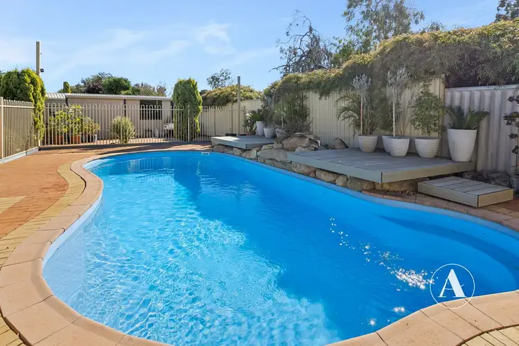 32 Jaeger Square