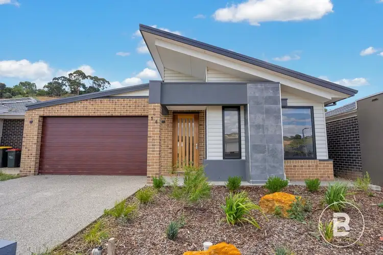 14 Adelong Way