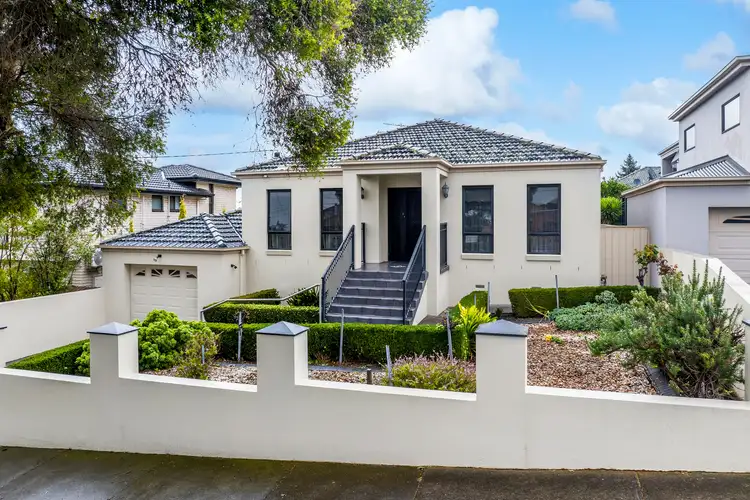 3 Corinella Street