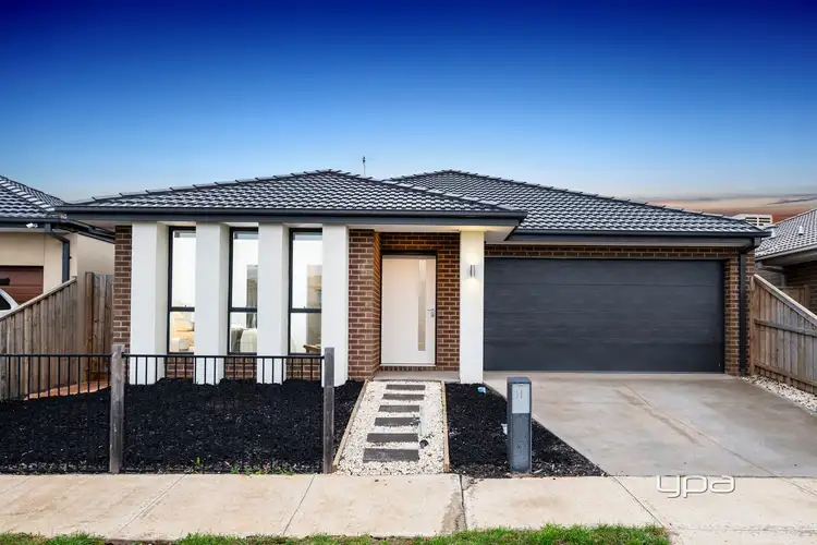 11 Zoe Street