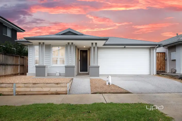 3 Fairmont Crescent, Fraser Rise VIC 3336