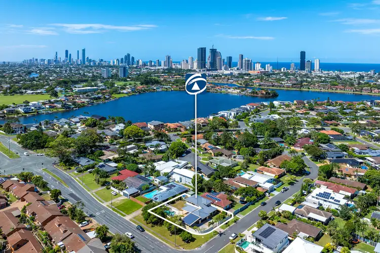 2 Koomooloo Court, Mermaid Waters QLD 4218