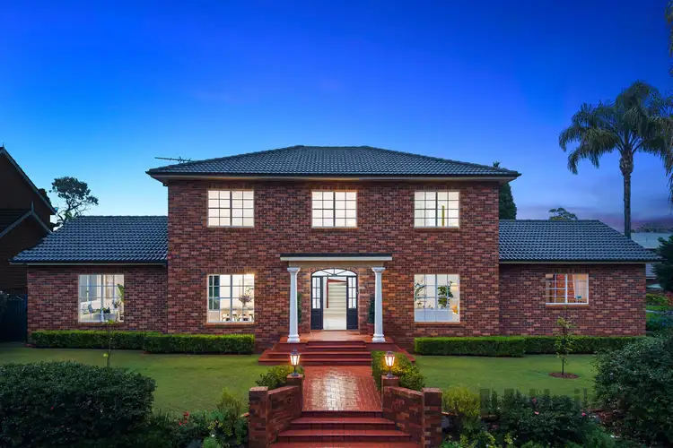 6 Treharne Close
