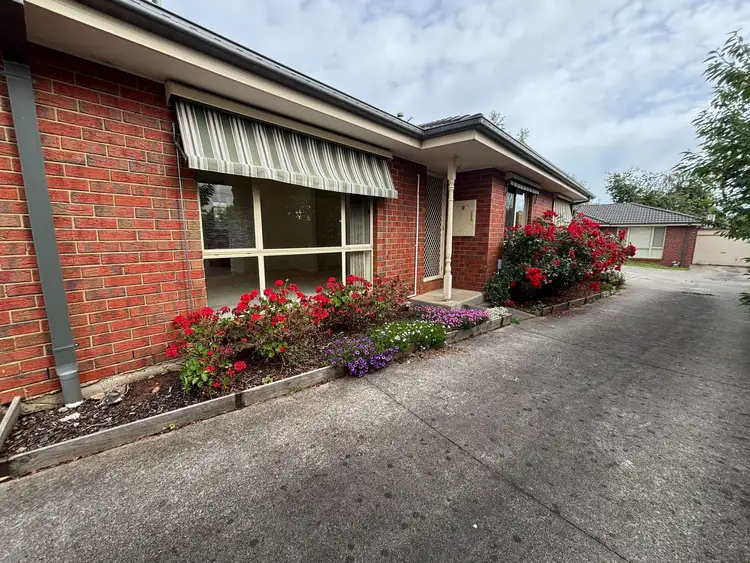 1/2 Cameron Court