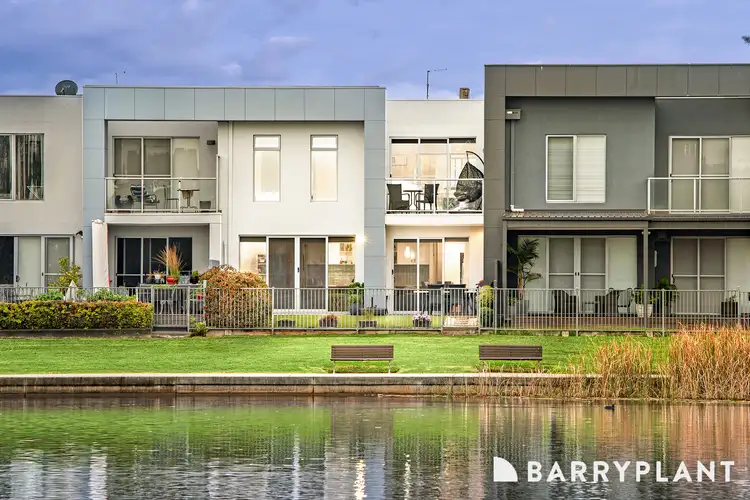 17 Albatross Drive