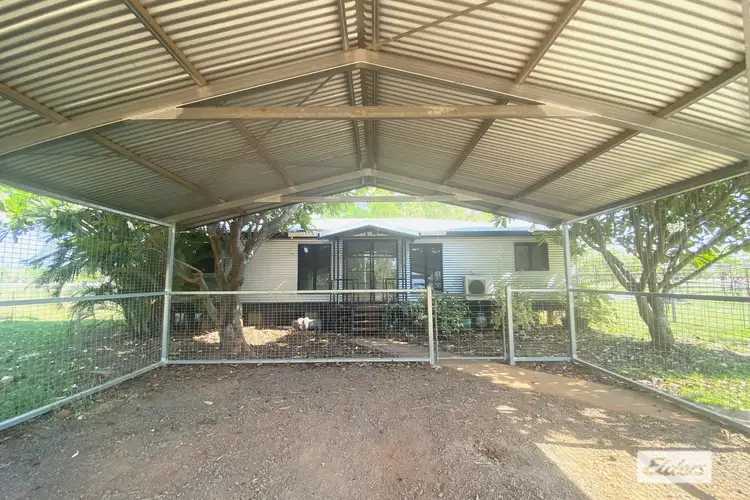 2/590 Zimin Drive