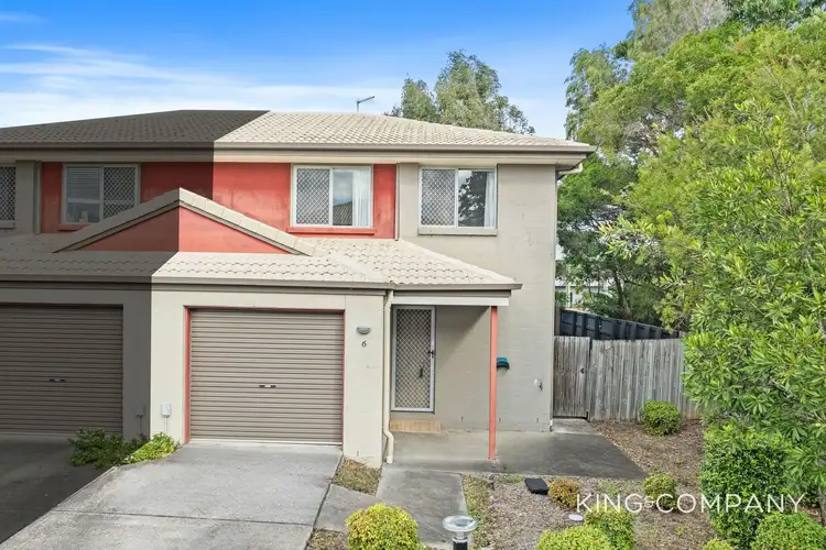 6/6-32 University Drive