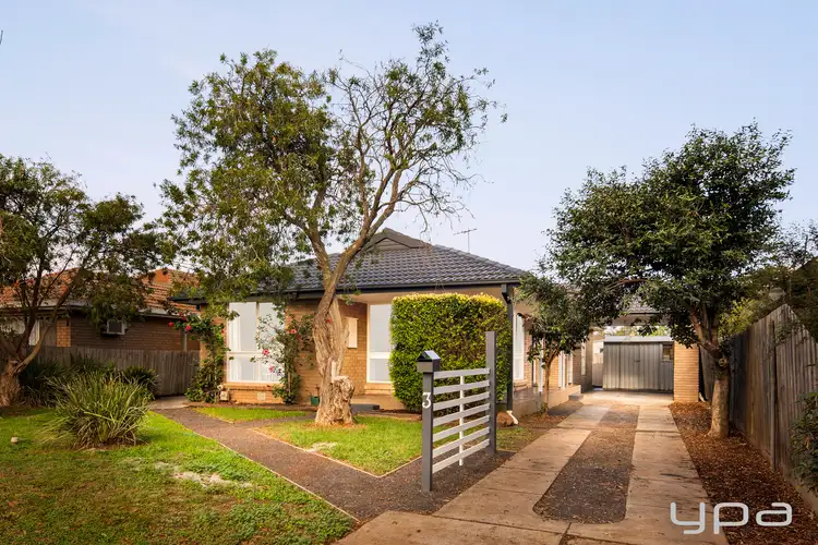 3 Elizabeth Avenue