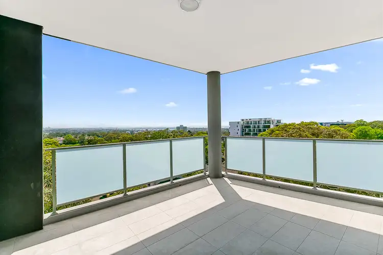 502/10 Pinnacle Street
