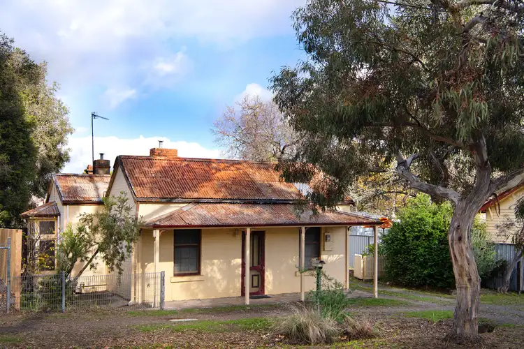 16 Parker Street