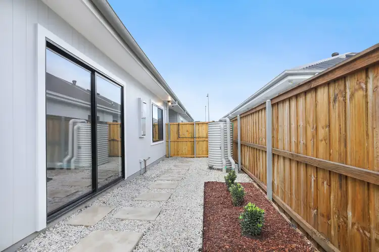 29a Ashbourne Boulevard