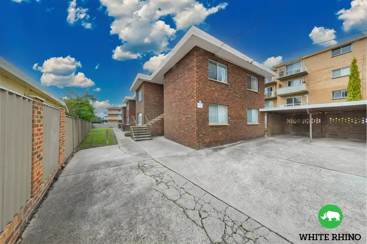 2/7 Davison Street