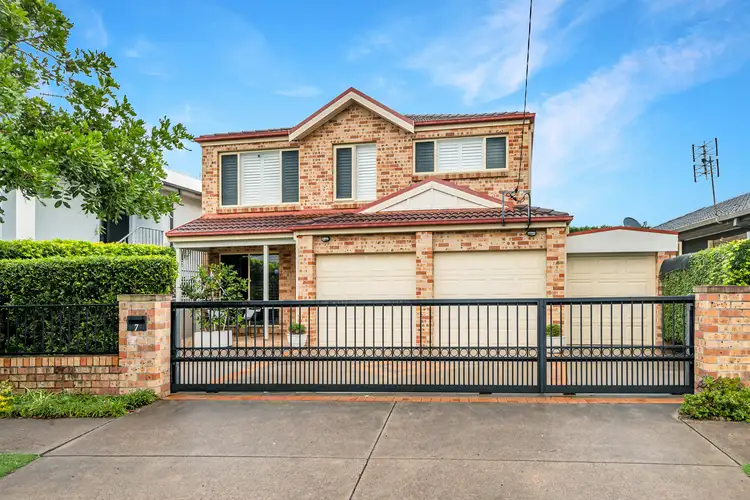 7 Kemp Street