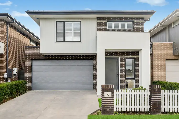 5 Rowland Avenue