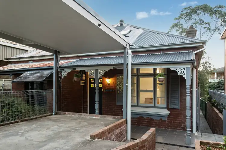 24 Carlton Parade