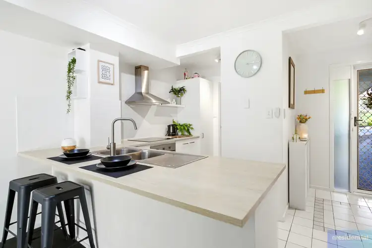32/50 Castile Crescent