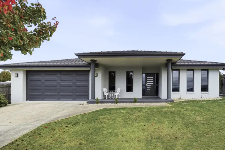 9 Brigalow Street