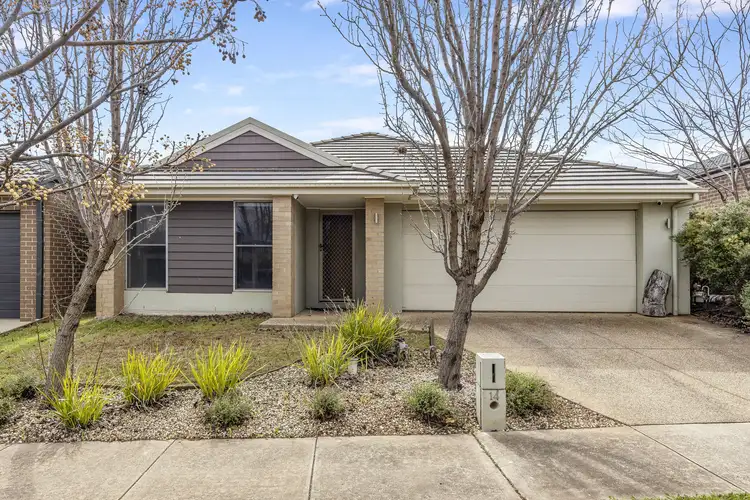 14 Avebury Drive