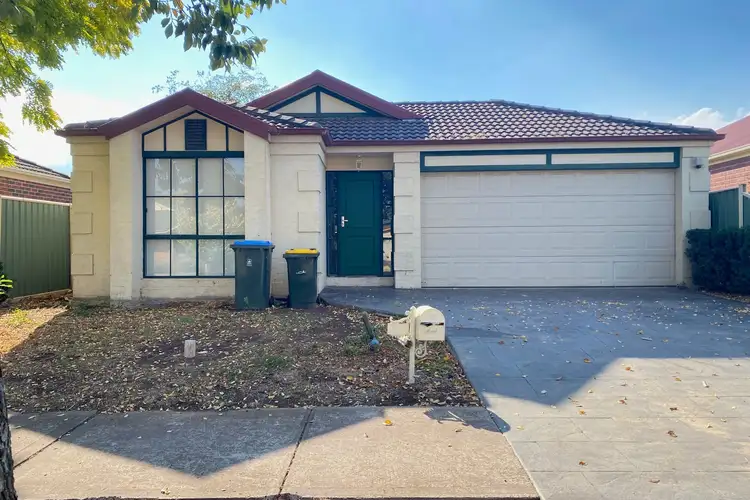 11 Hydefield Drive