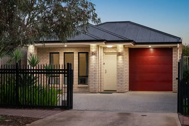 24 Lloyd Street