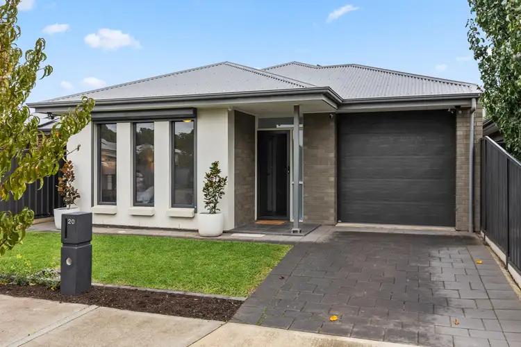 20 Field Court