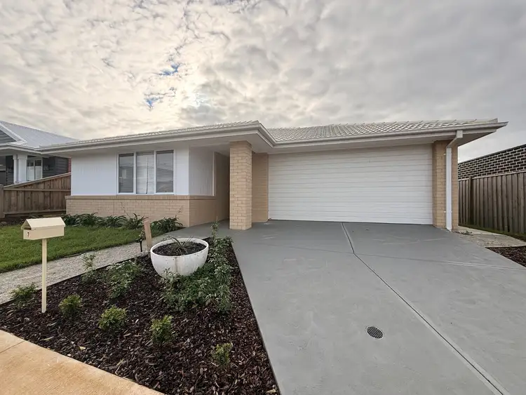 7 Snows Hill Avenue