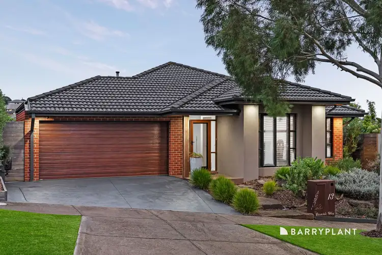 13 Greenside Way