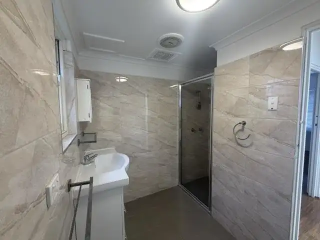 1/22 Unara Street
