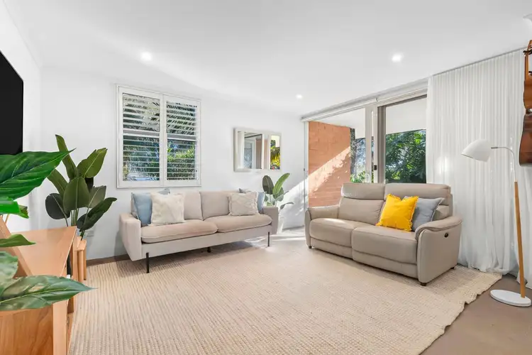 7/14 Robertson Street