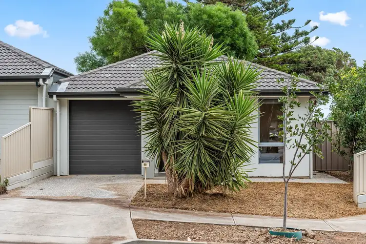 8B Seaforth Avenue